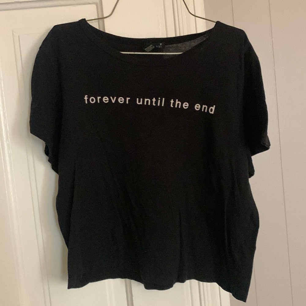 Relaxed black crop top size Lg.